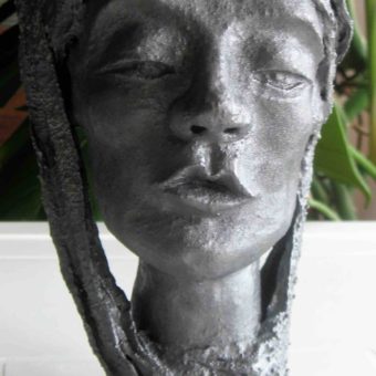 Escultura Sola Cristina Sánchez