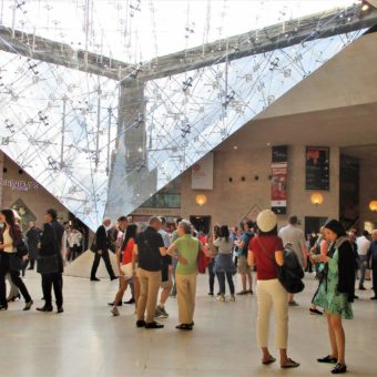 stand de Eka & Moor Art Gallery en el Salon International d’Art Contemporain en el Carrousel du Louvre en París
